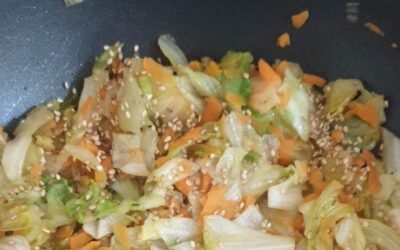 Chou chinois et carottes à l’asiatique